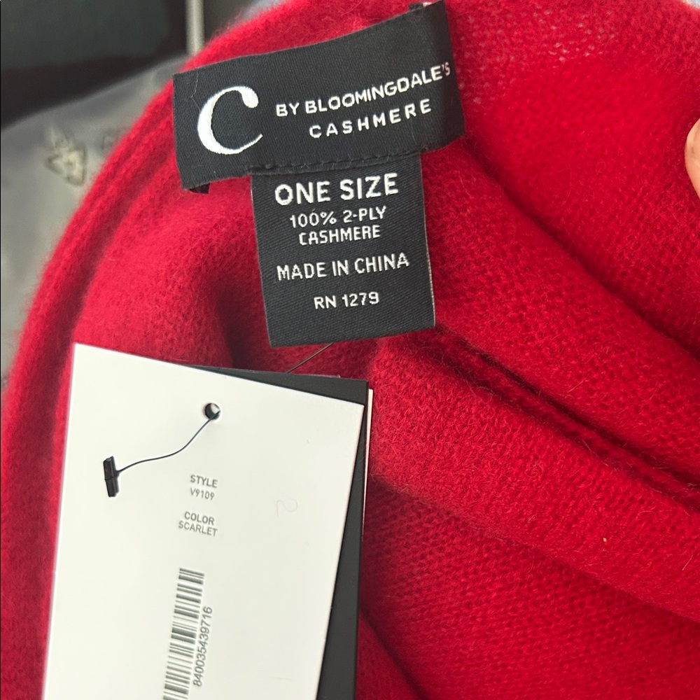 NWT C by Bloomingdales Cashmere Red Women's Shawl - Picture 3 of 6